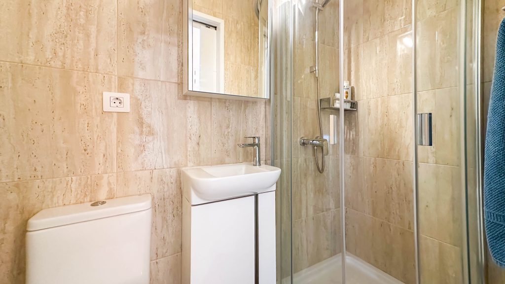 Roper Properties Property Houses Apartments Villas for sale Lanzarote Puerto del Carmen. Ref 2986 2nd Edition (7 of 28)