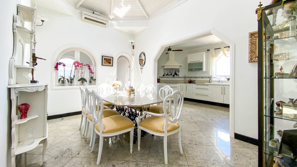 Roper Properties Property Houses Apartments Villas for sale Lanzarote Puerto del Carmen. Ref 2986. (54 of 65)